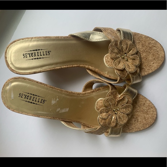 Seychelles Sandals with flower detail - Picture 2 of 5